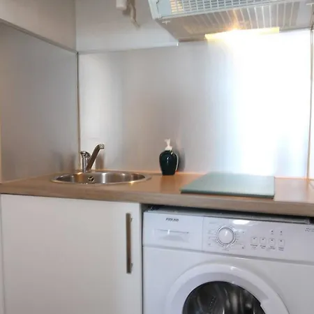Confortable Avec Loggia Fermee, 29m², Wifi - Fr-1-553-260