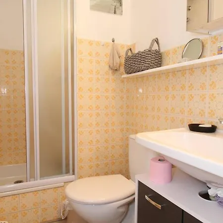 Confortable Avec Loggia Fermee, 29m², Wifi - Fr-1-553-260 Apartment Balaruc-les-Bains
