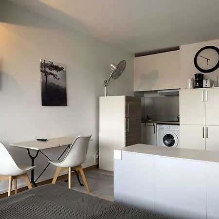 Confortable Avec Loggia Fermee, 29m², Wifi - Fr-1-553-260 Апартаменты